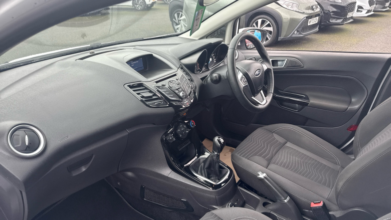 Ford Fiesta 1.25 82 Zetec 5dr Petrol Hatchback